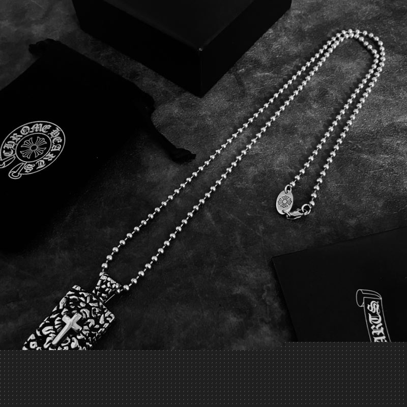 Ch**me He**ts necklaces
